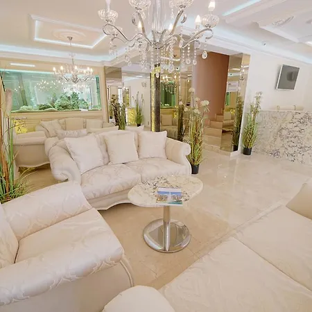 Harmony Suites 8 Eh